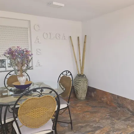 Casa Olga 펜션 아로나